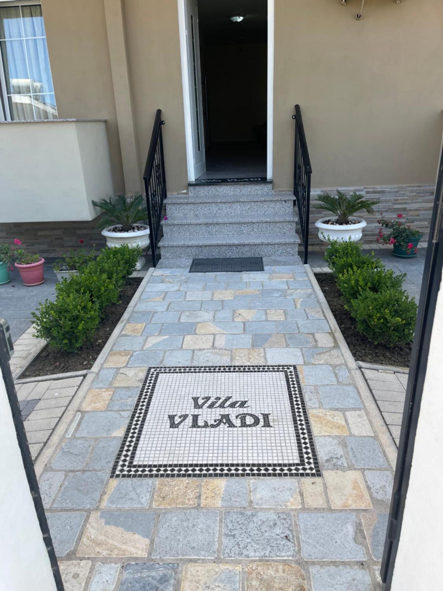 Vila Vladi دراس المظهر الخارجي الصورة